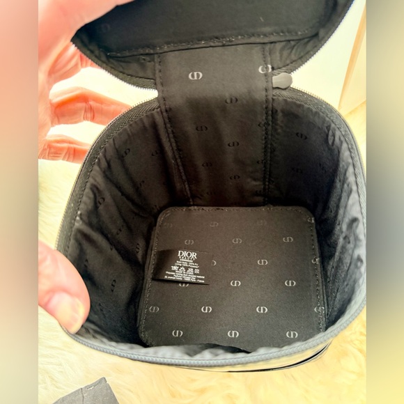 Dior ALL Black Patent Pleather Train Case NEW in original box Zipper pull SEALED - Picture 13 of 15